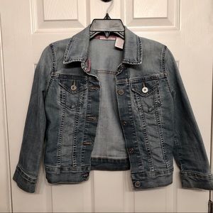 Cropped quarter sleeve jean jacket